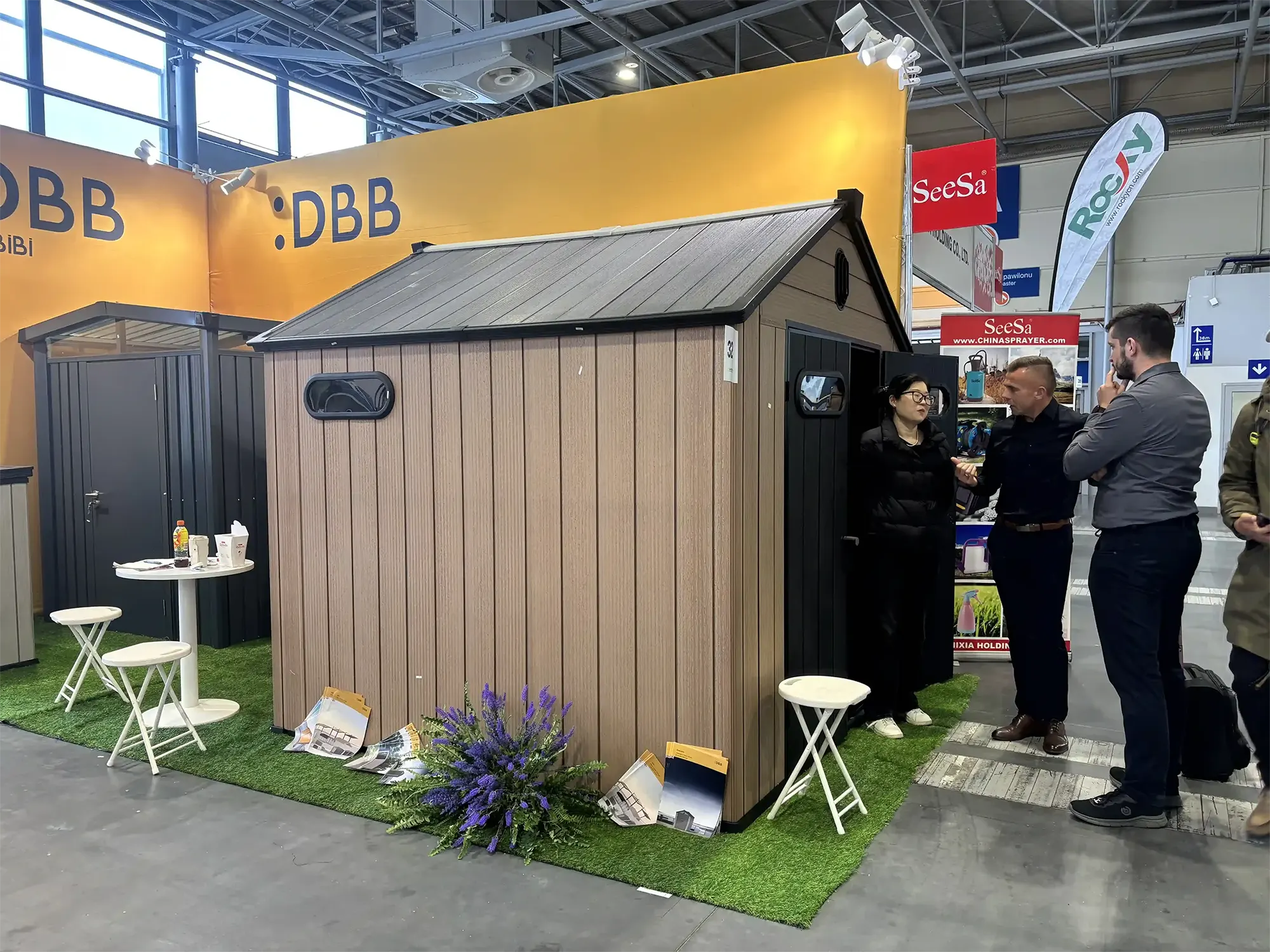 DBB Brand Debuts at GARDENIA 2025: Innovative Storage Solutions Draw Interest at Poznań Garden Expo 1 Poland Exhibition-4